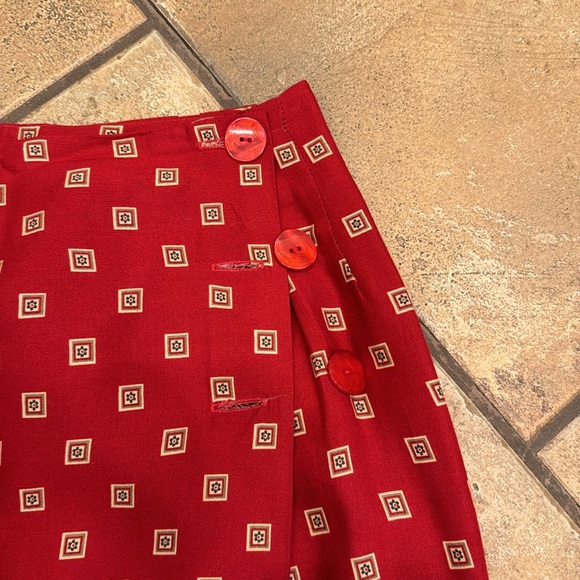 Long skirt with slit on the side - Picture 2 of 2